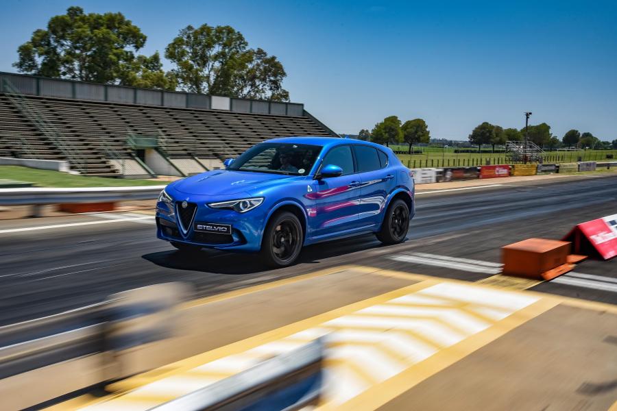  Alfa Romeo Stelvio Quadrifoglio (949) 2019 года  (ZA) (фото 42 из 42)